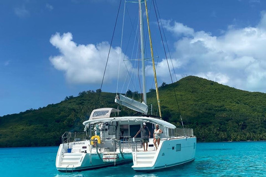 BORA BORA CATAMARAN