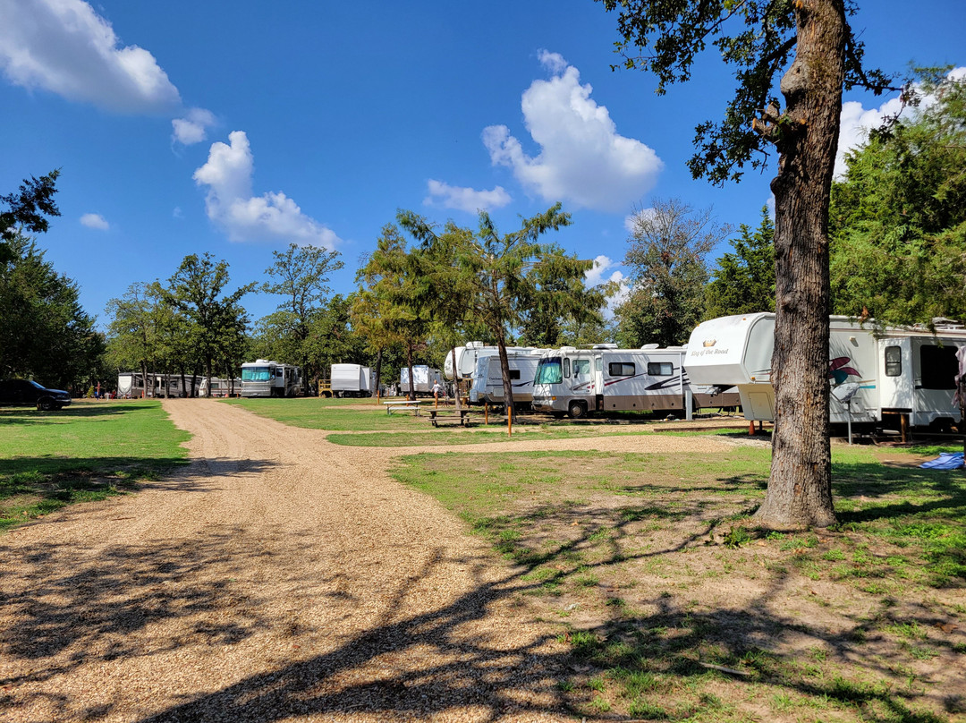 TX Log Cabin RV Park主图