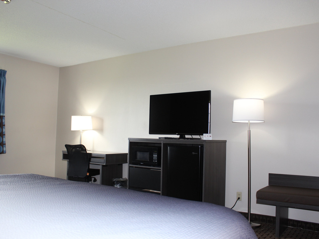 Super 8 by Wyndham Gardner主图