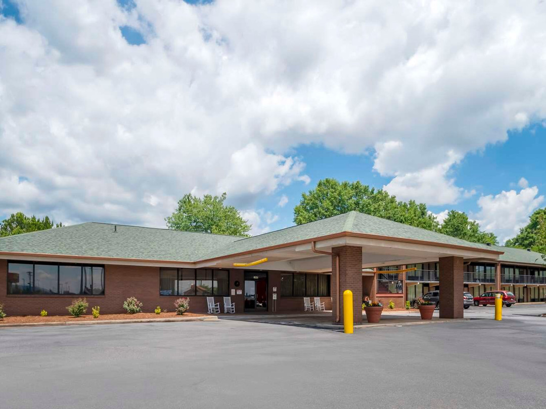 Quality Inn Near Speedway