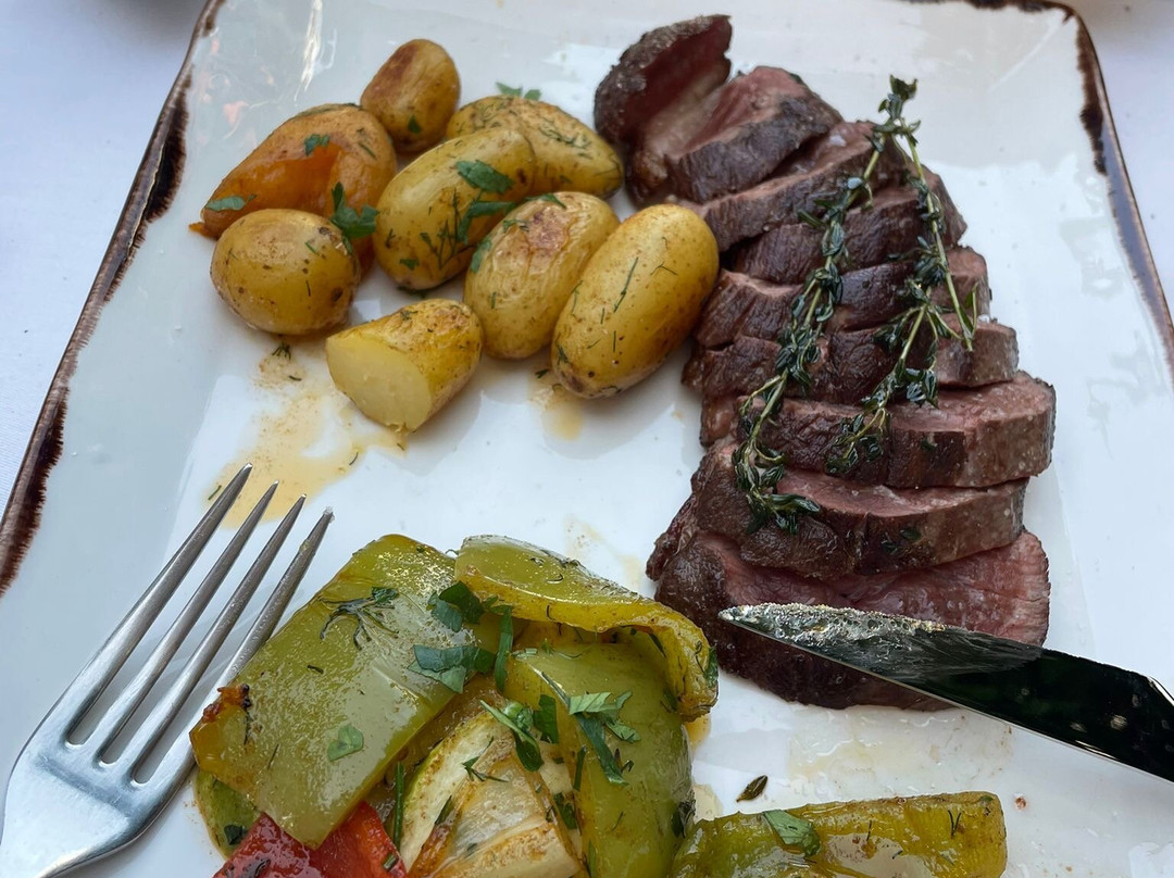 La Estancia Steak And Wine