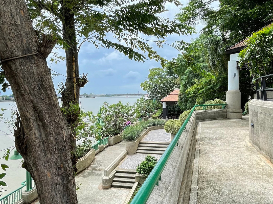 利沃林广场酒店主图