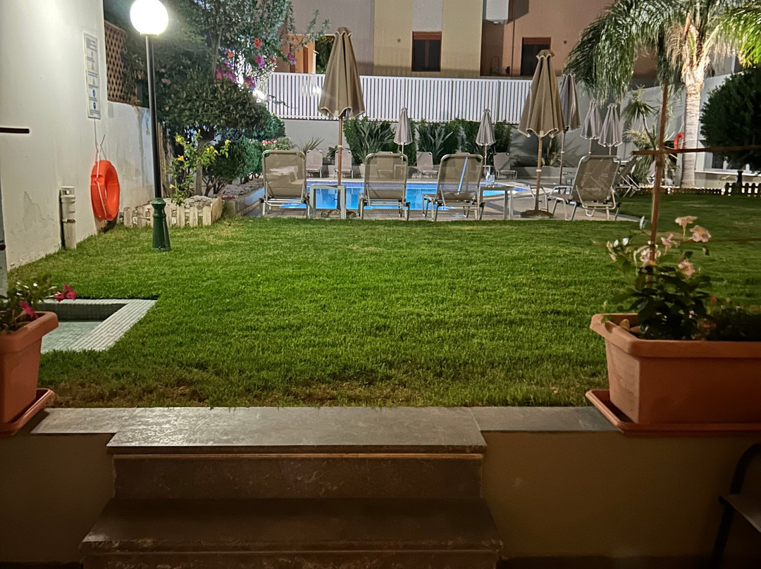 Panormo Beach Hotel主图