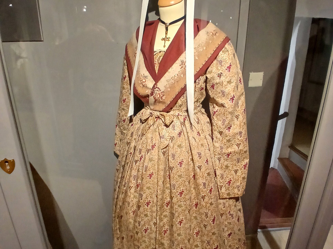 Conservatoire du Costume Comtadin-Pernes-les-Fontaines必去景点