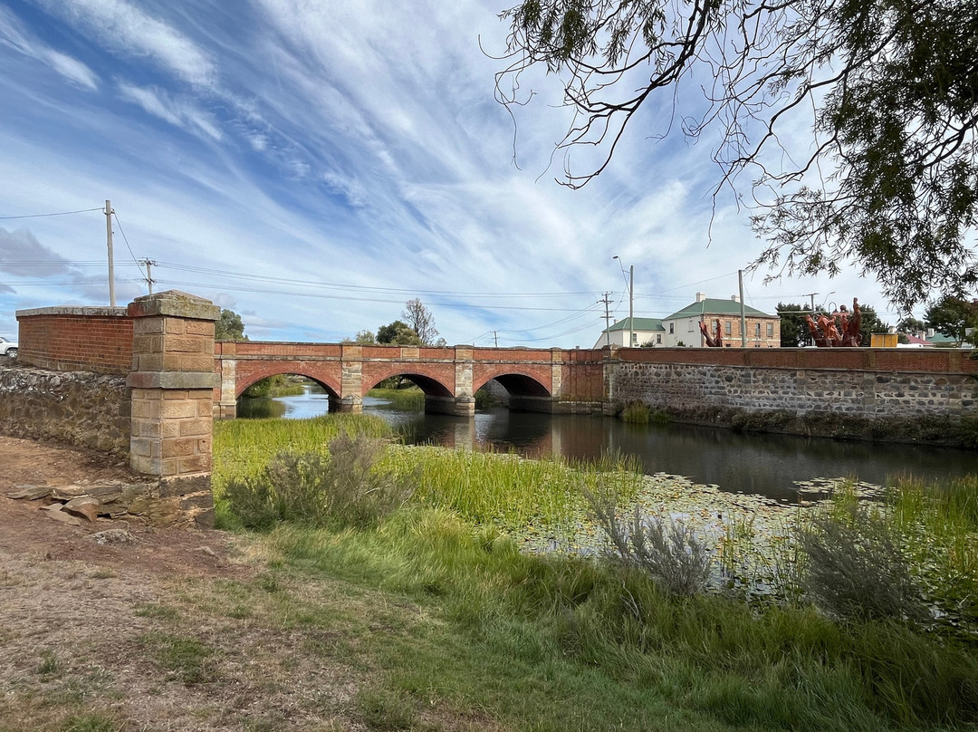 The Red Bridge-坎贝尔镇必去景点