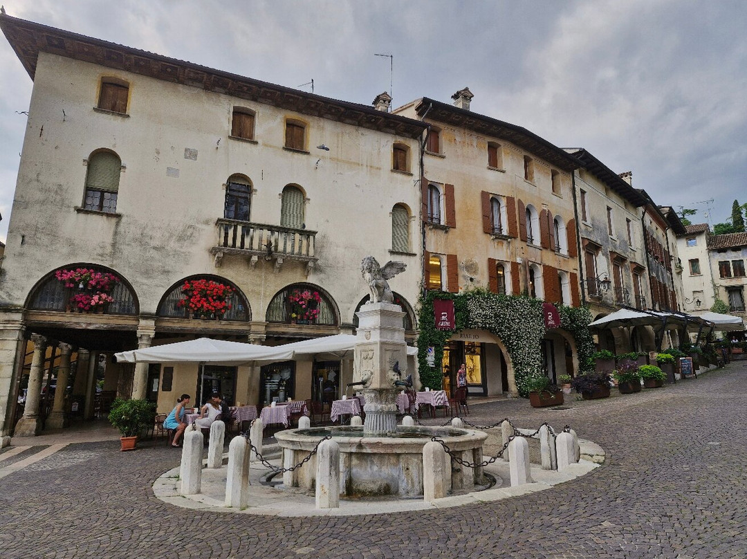 Favilla „si Mangia, Si Beve“