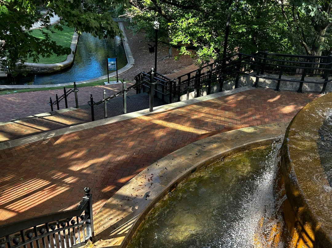 Big Spring Park-亨茨维尔必去景点