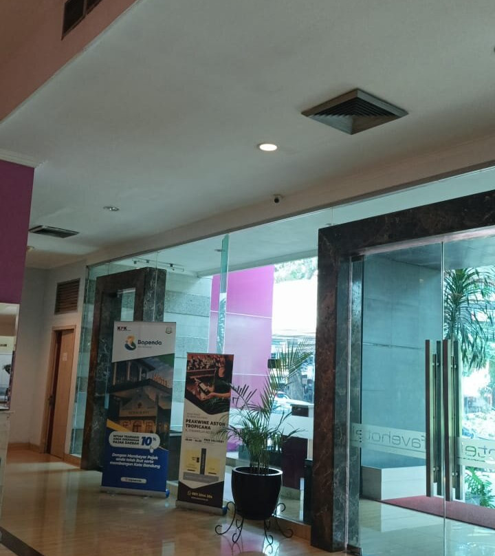 万隆喜爱酒店主图