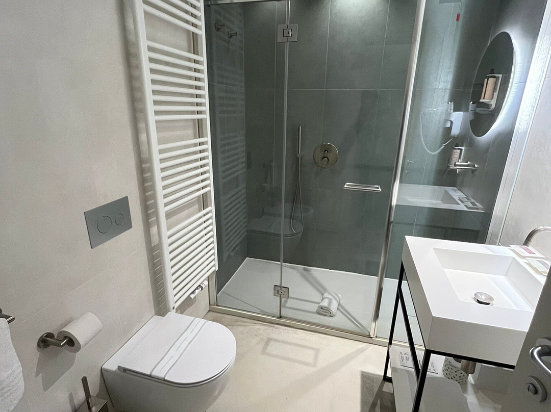 Bergamo Inn 21主图
