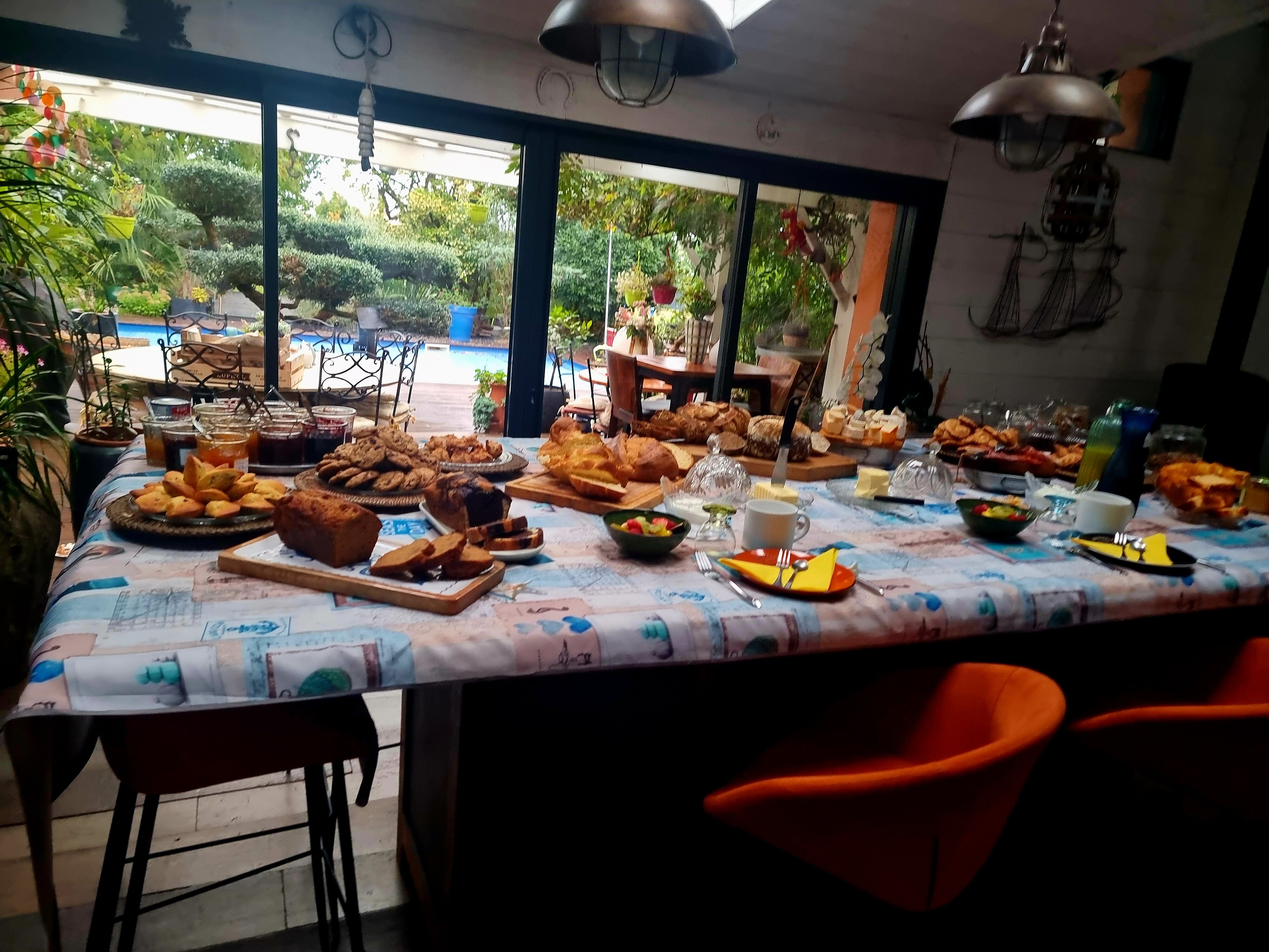 La Petite Chatelaine-官方