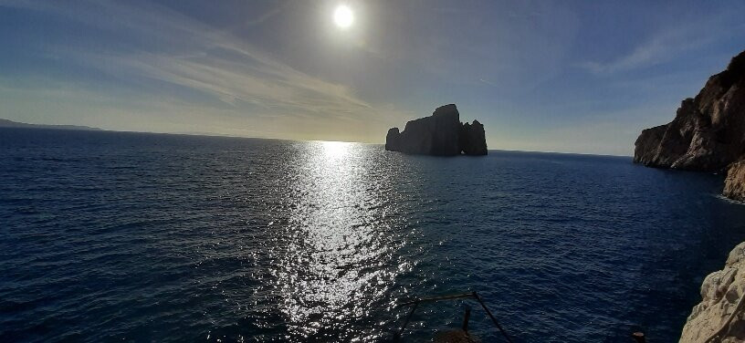 Isolotto Faraglione del Pan di Zucchero-Iglesias必去景点