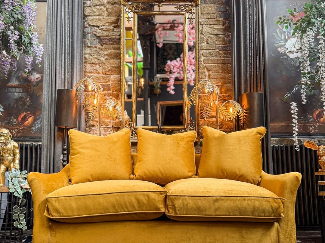 Vintage Sofa Co-哈里法克斯必去景点