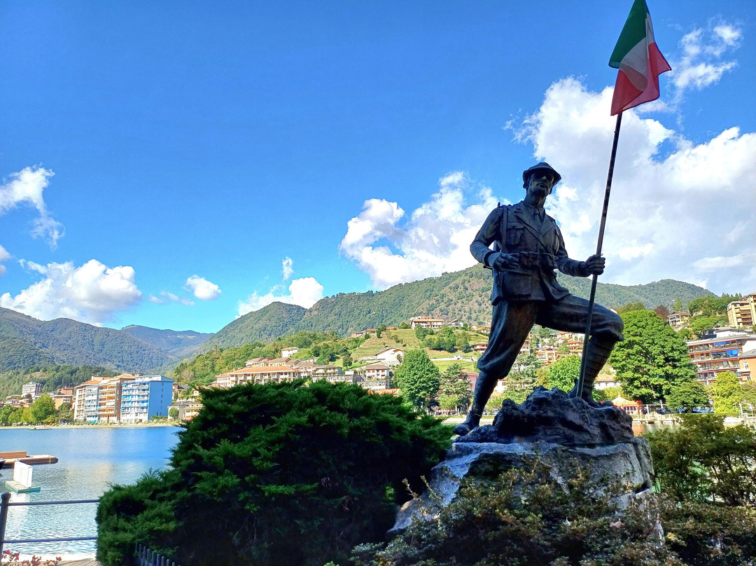 Monumento agli alpini del Cusio
