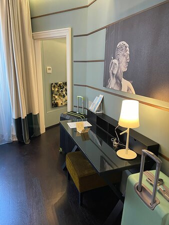 斯汤达尔酒店主图