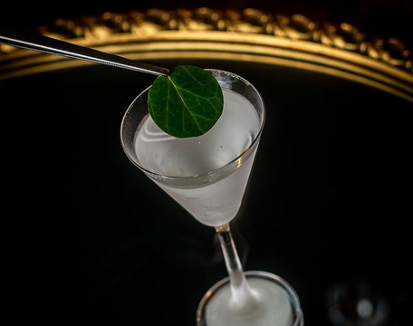 Tom Thumb Cocktail Bar-纽奎必去景点