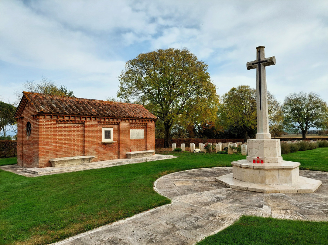 Foiano Della Chiana War Cemetery
