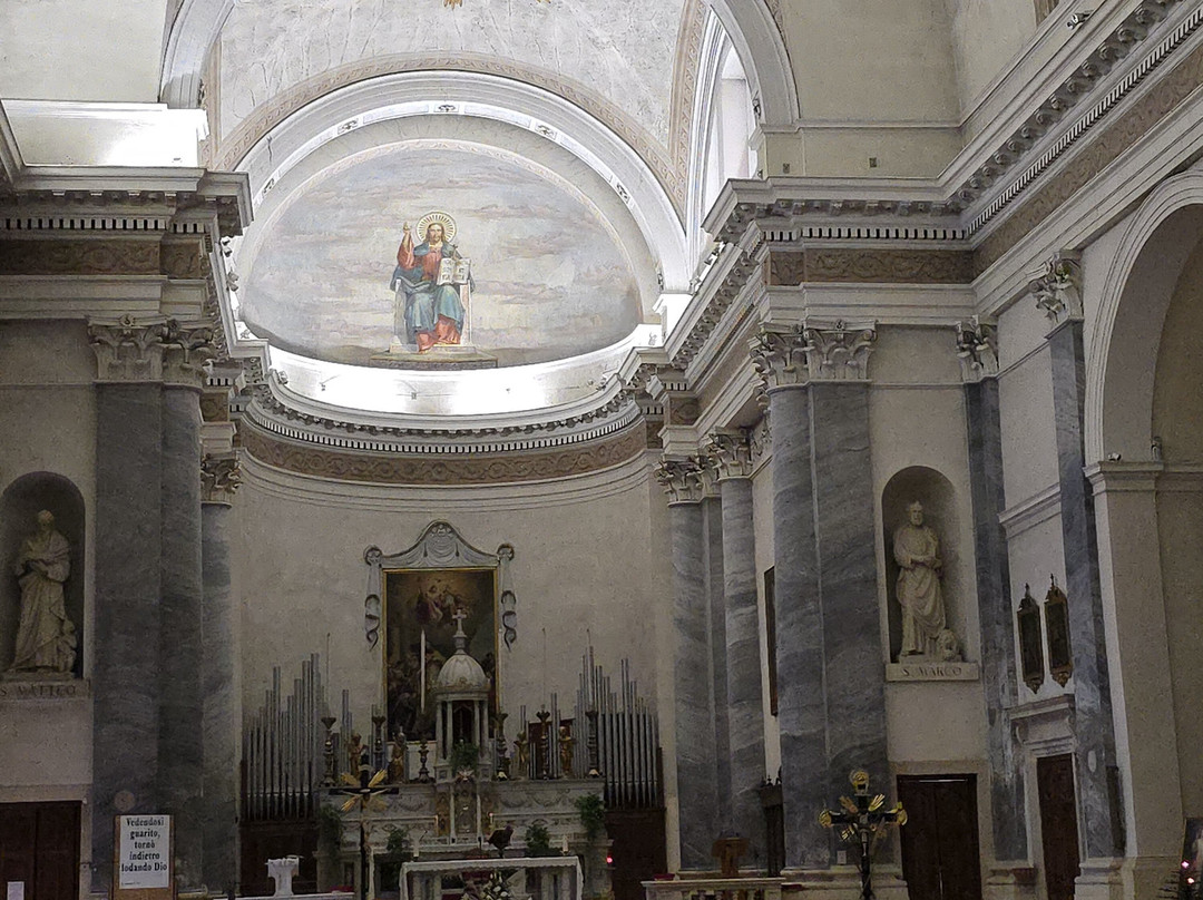 Chiesa San Zenone e Martino-拉齐塞必去景点