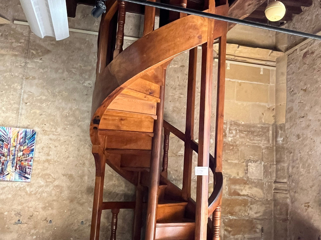 Tour Saint-Nicolas-Paray Le Monial必去景点