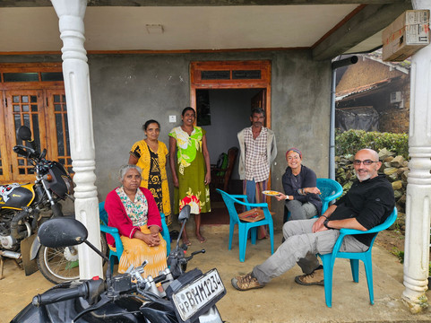 Motorbike tours by Thushan-班托塔必去景点