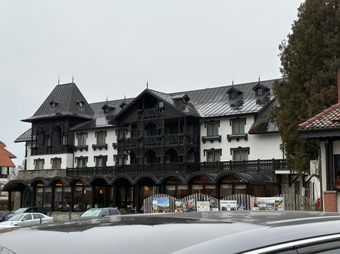 Untravelled Paths Ltd-布加勒斯特必去景点