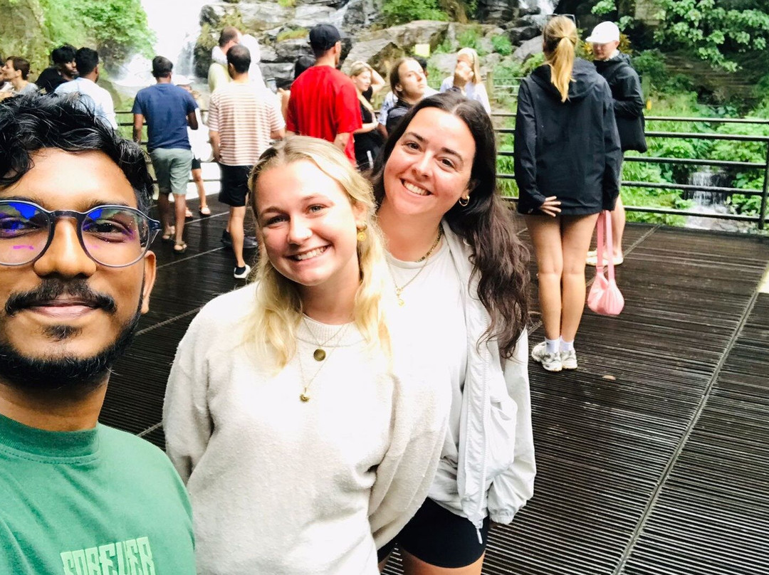 Eagle Eye Whale Watchings & Taxi Service