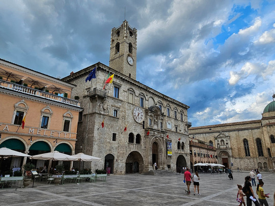 Palazzo dei Capitani del Popolo-阿斯科利皮切诺必去景点