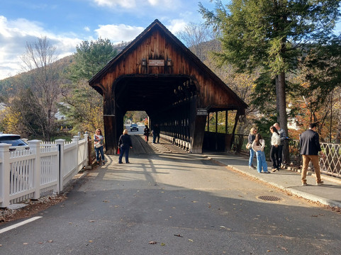 Middle Covered Bridge-伍德斯托克必去景点