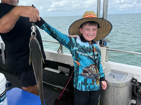 Fish Moreton-Sandstone Point必去景点