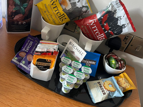 阿丁顿酒店主图