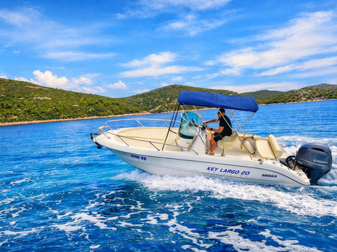 Rent a boat " Ane" Tisno-Tisno必去景点