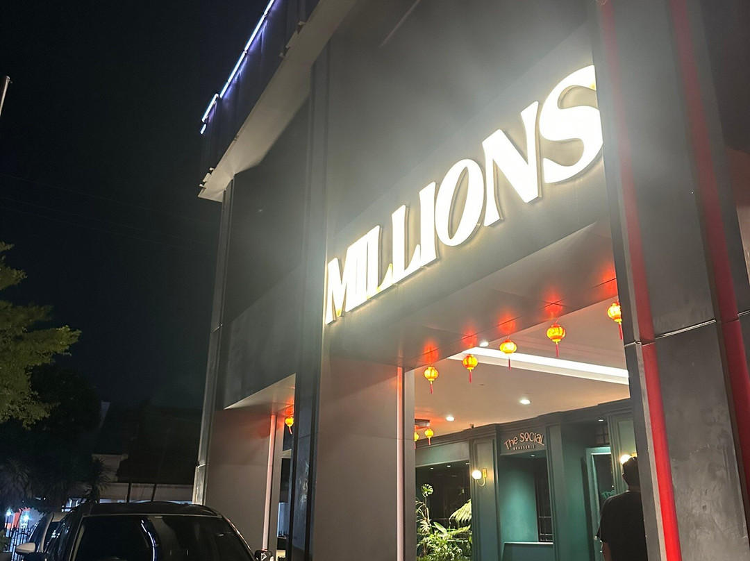 新好莱坞酒店主图