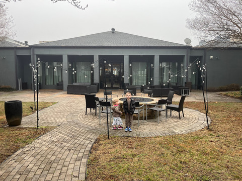 费尔奥克斯费尔法斯万怡酒店主图