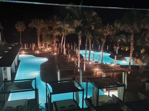 日落珍珠屋温泉酒店主图