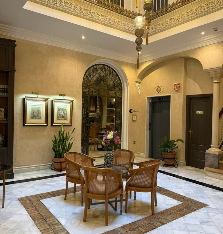 格拉维纳酒店51号主图