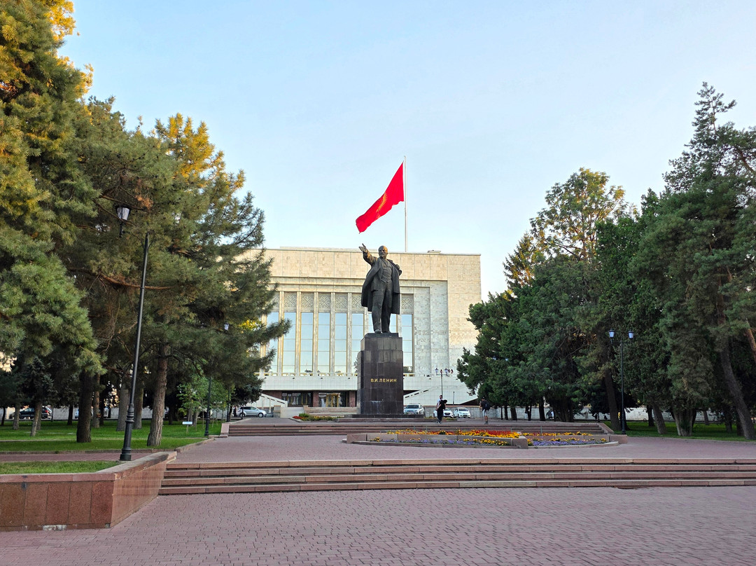 Vladimir Lenin Statue-比斯凯克必去景点
