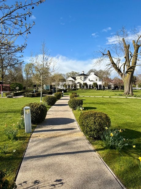 Monkey Island Estate-旅行者