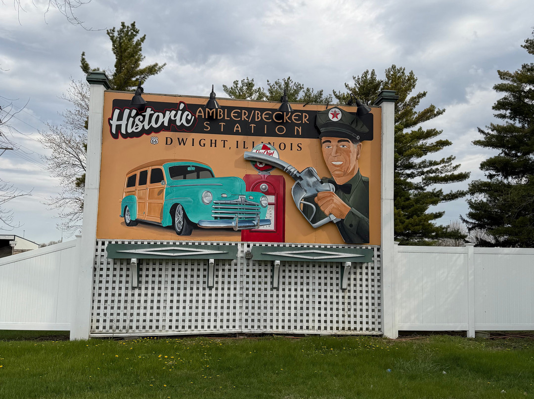 Ambler's Texaco Gas Station, Dwight-Dwight必去景点