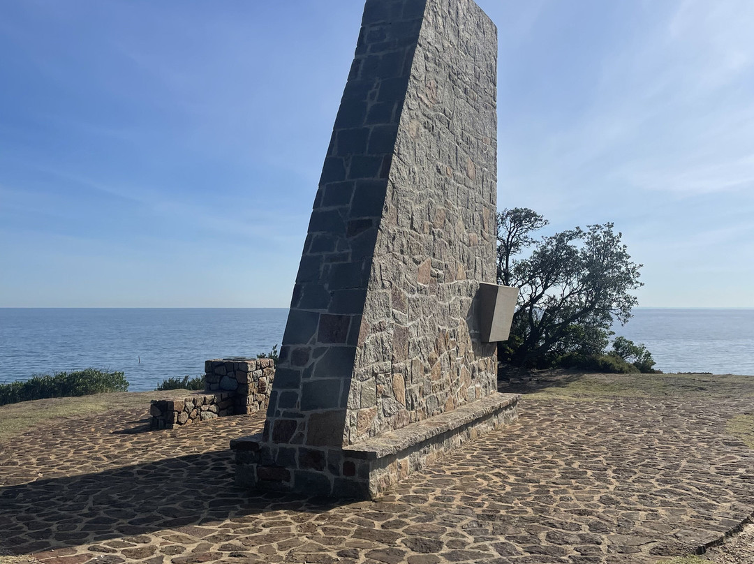 Matthew Flinders Memorial-莫宁顿必去景点