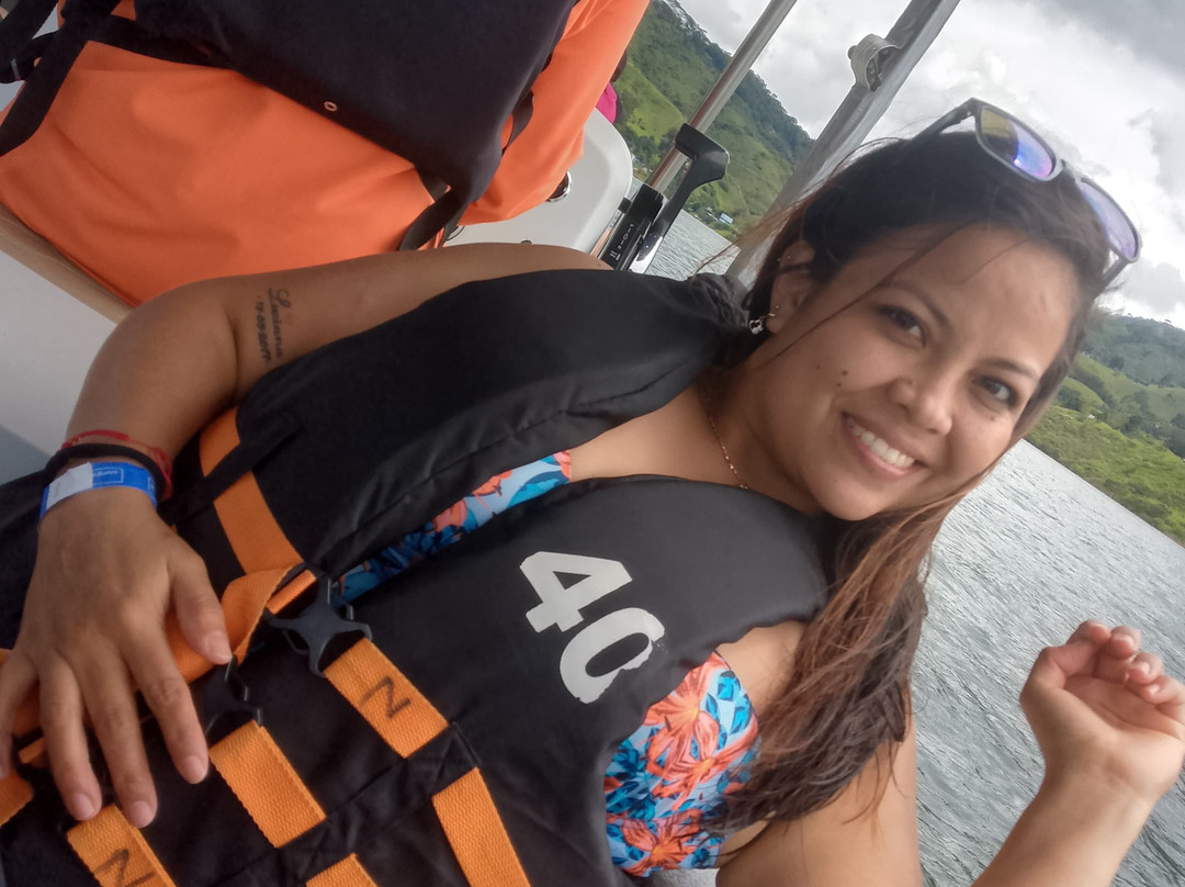 Centro Vacacional Comfandi Lago Calima主图