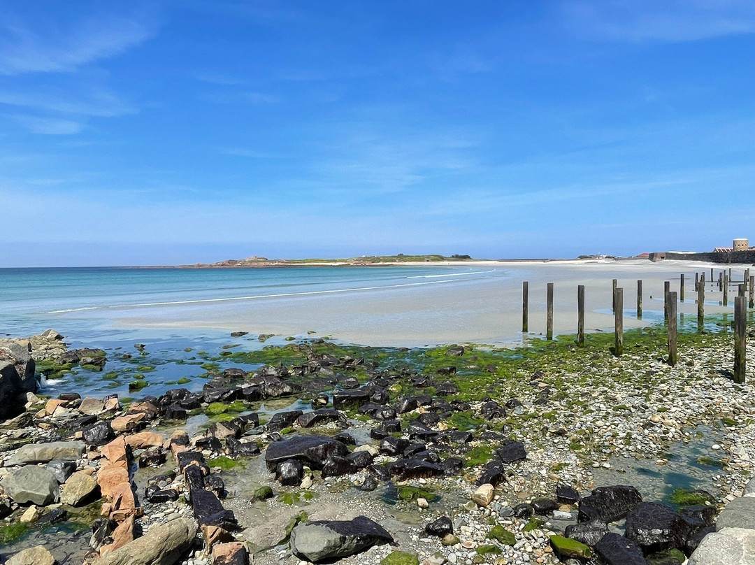 Vazon Bay-Castel必去景点