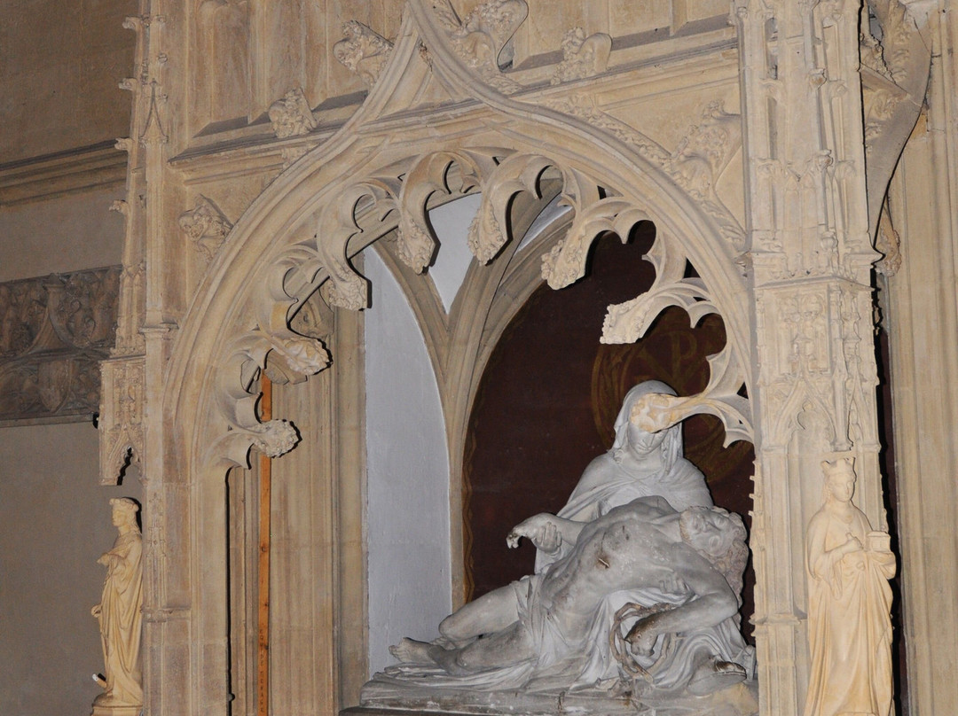 Basilique du Sacré-Coeur-Paray Le Monial必去景点