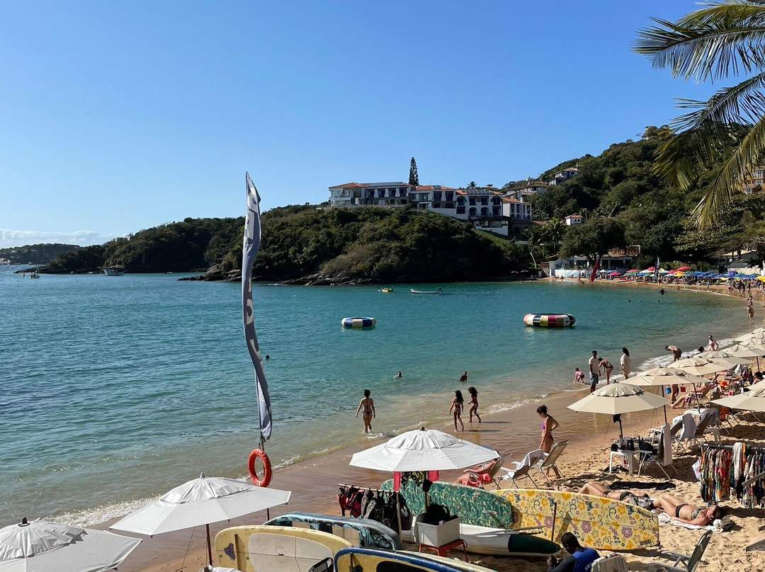 Praia João Fernandes-布基亚斯必去景点