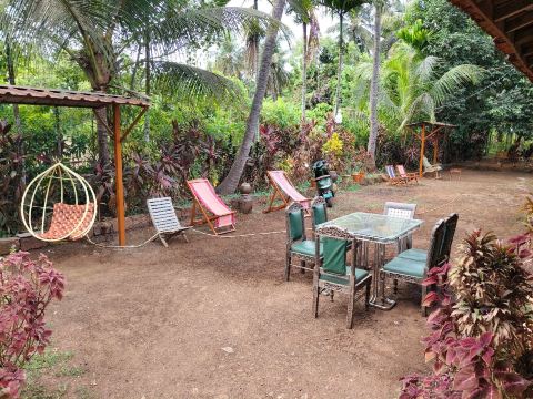 Savli Resort Shrivardhan-旅行者