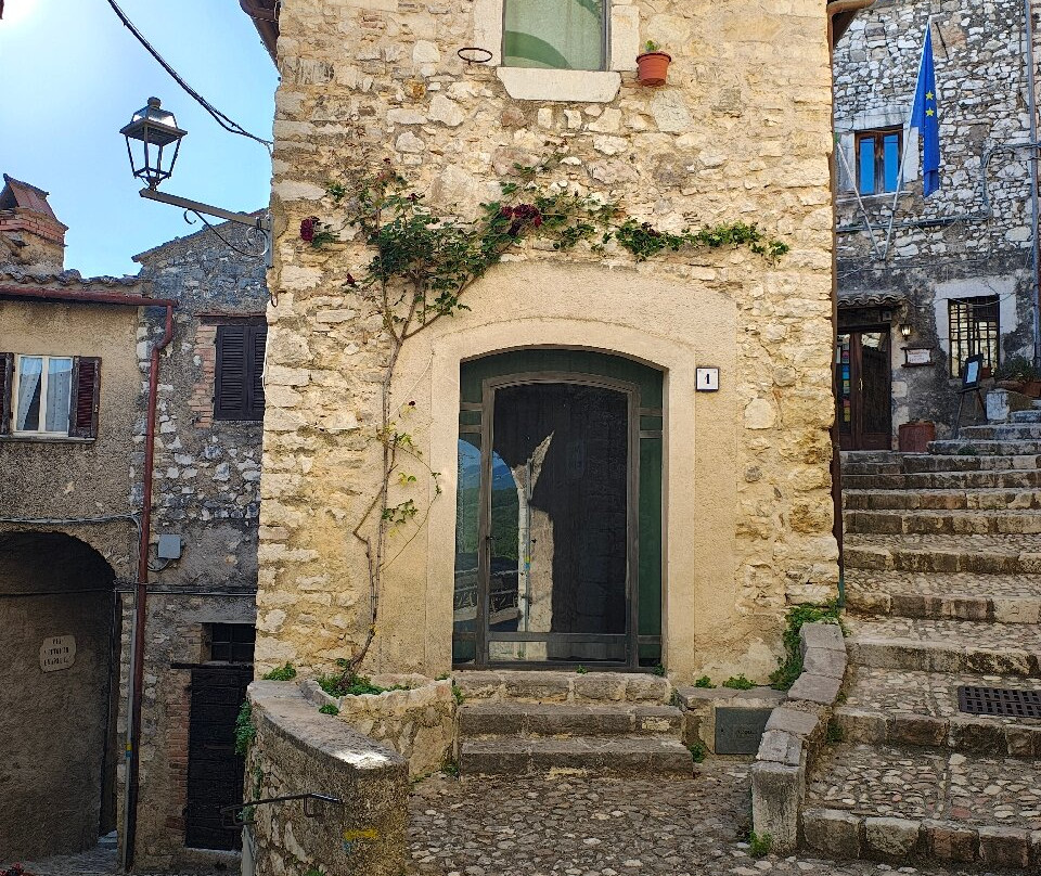 Castello Nobili Vitelleschi-Labro必去景点