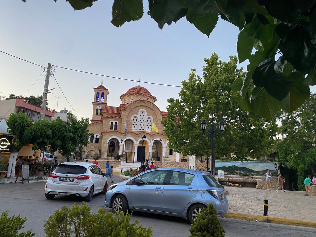 To Steki tis Chrysas