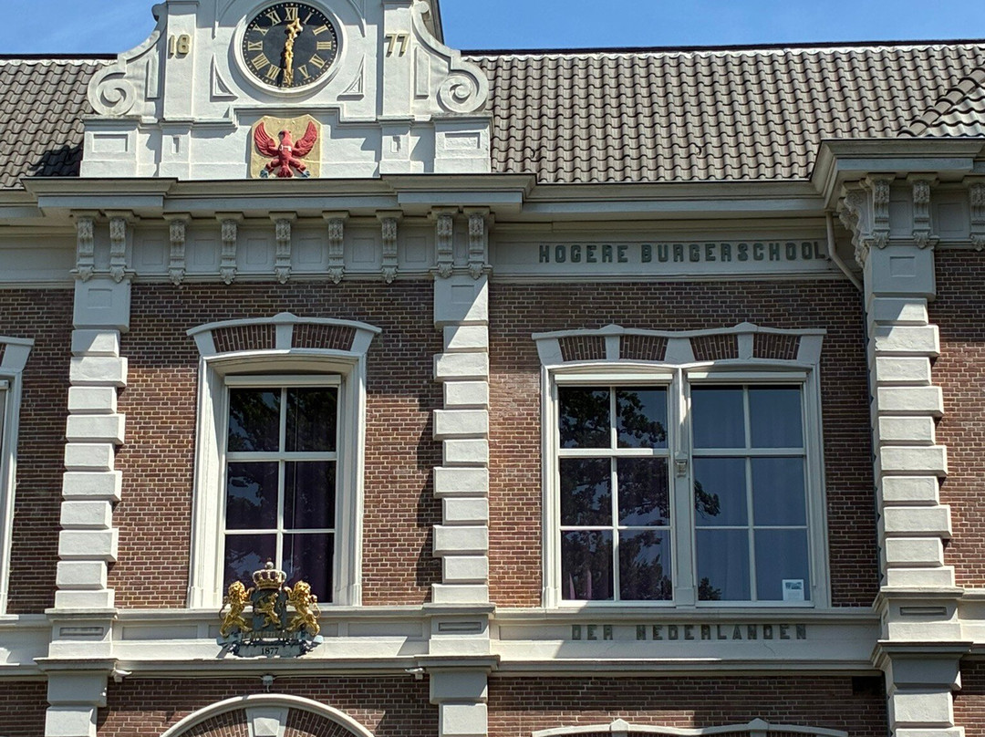 Koninklijke Hogere Burgerschool (1877)-阿珀尔多伦必去景点