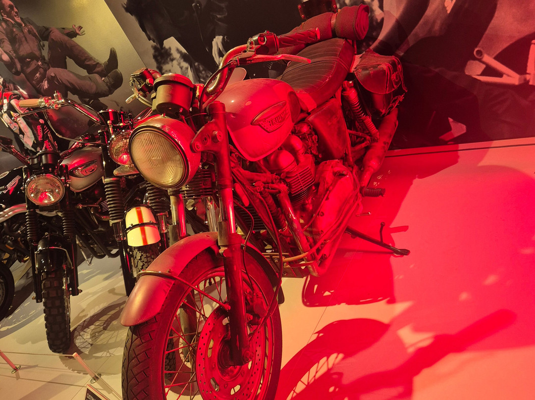 Triumph Factory Visitor Experience-欣克利必去景点