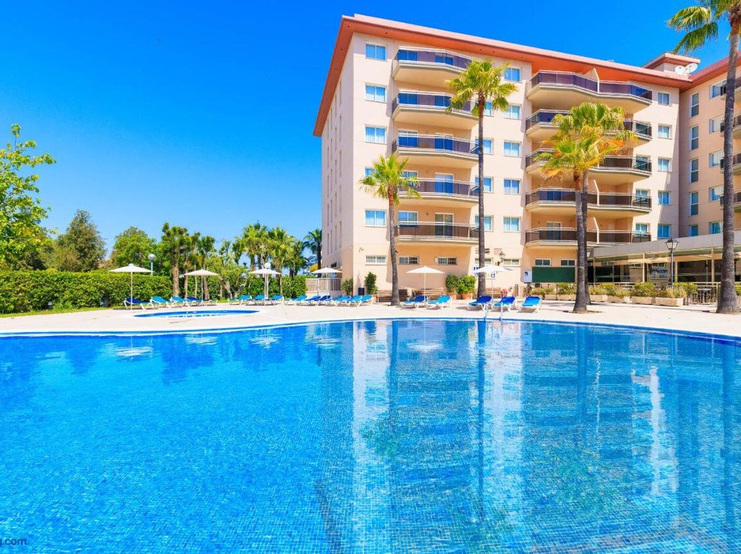 Rentalmar Pineda Suites