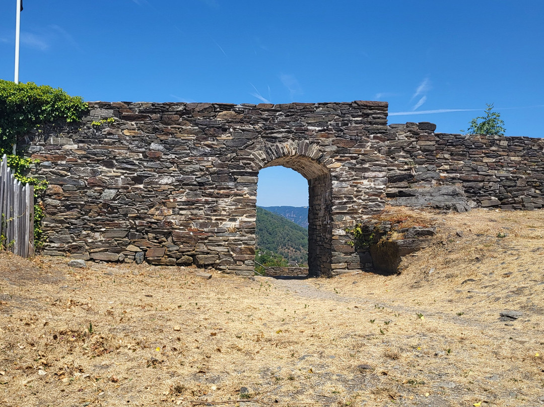 Château de Valon-Lacroix-Barrez必去景点