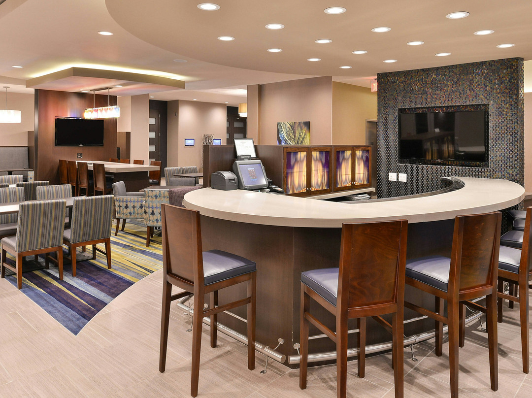 罗利卡瑞SpringHill Suites 酒店